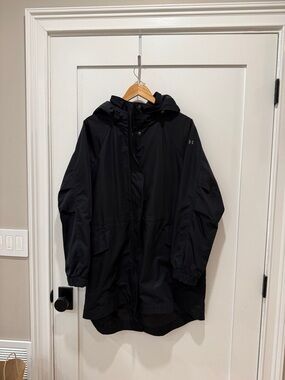 Under Armour  Black Hooded Raincoat